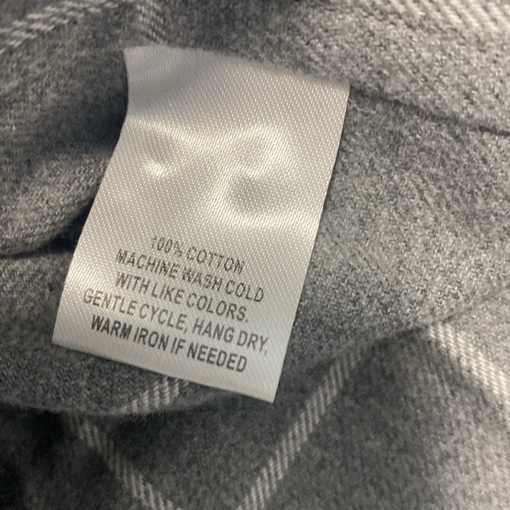 UNTUCKit Women's Windowpane Plaid Flannel Gray White - Picture 8 of 11